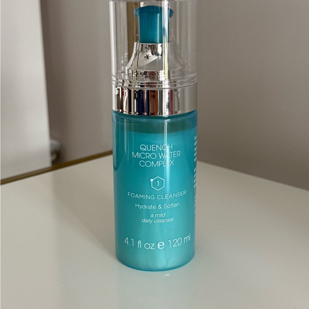 Quench micro water complex Cleanser Skincare